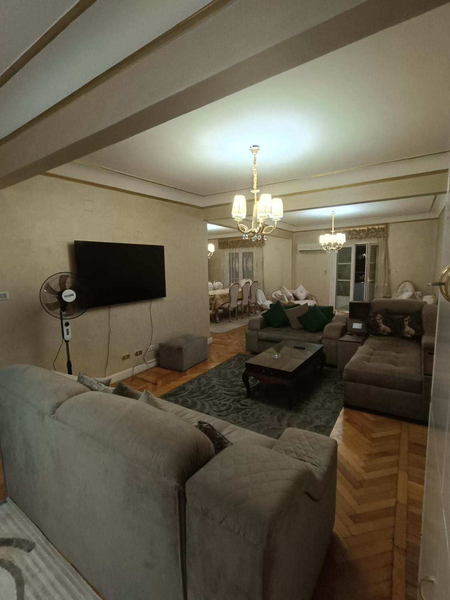شقه جامعه الدول العربيه Apartment Cairo